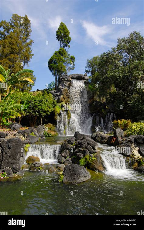 Waterfall At Cypress Gardens Winter Haven Florida Us Stock Photo Alamy