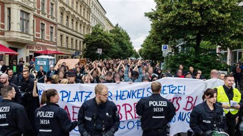 Bericht Fotos Prenzlauer Berg R Solidemo Zum Sommerfest Der Cdu