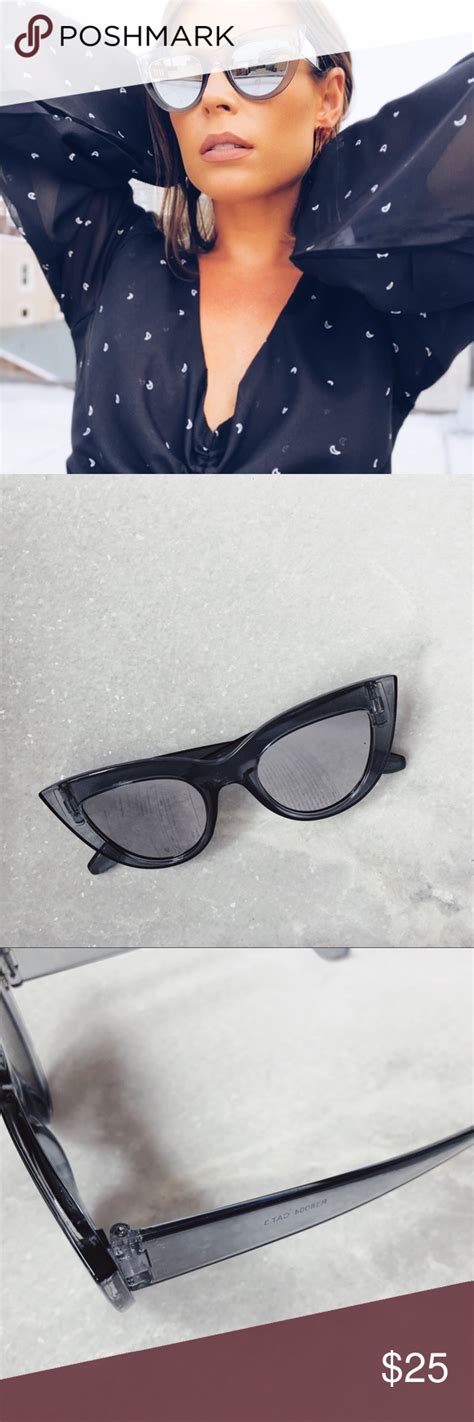 Gray Mirror Oversized Cat Eye Sunnies