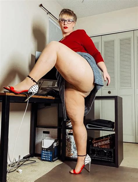 Office Heels Skirt And Pantyhose Nude Pics XHamster