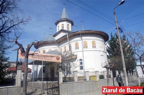 Liturghie arhierească la Biserica Buna Vestire Ziarul de Bacău