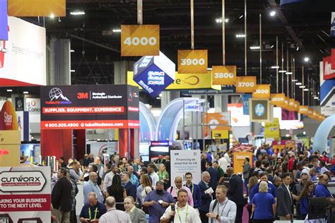 Packed Isa Sign Expo Exceeds Expectations International Sign