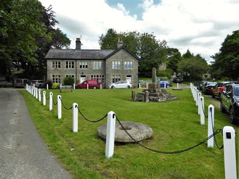 Village Green Kevin Waterhouse Cc By Sa 2 0 Geograph Britain And