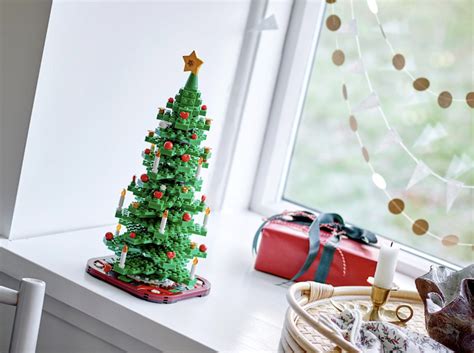 You Can Get A LEGO Christmas Tree To Build Your Way to The Holidays ...