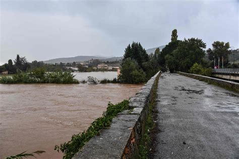 Maltempo Francia Alluvioni In Costa Azzurra 2 Morti E Un Disperso