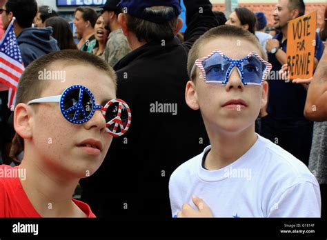 Bernie Sanders March In East Los Angeles Brian Mcguire Stock Photo Alamy