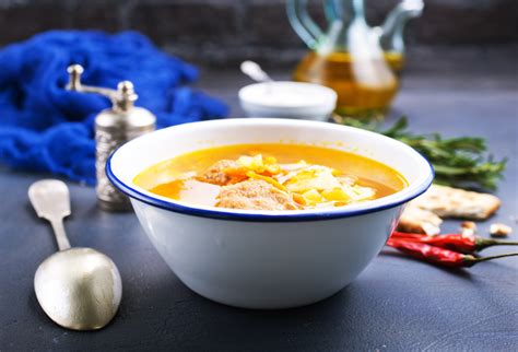 Receta de Sopa a La Minuta de Carne Fácil y Rápida