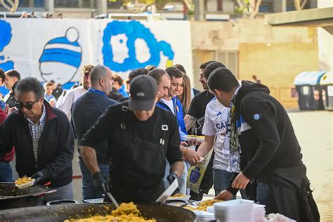 Fotos Comida De Aficionados Del Real Zaragoza Antes Del Partido Ante