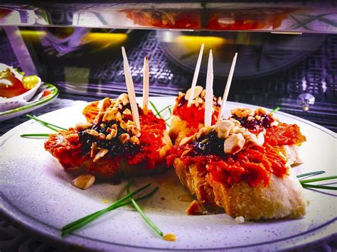 tapas pintxos  ibiza stad el zaguan besos de ibiza