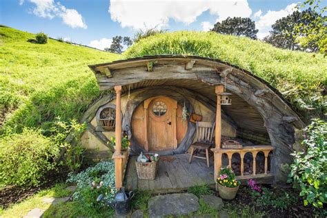 Arweninnz A Beautiful Bag End Window Maison Earthship Earthship