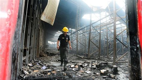 El día después del dantesco incendio en barrio Belgrano los vecinos