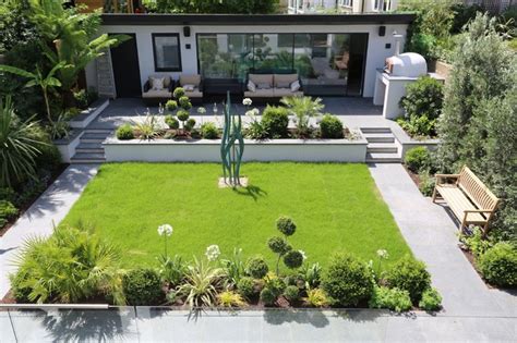 Contemporary garden landscaping in Richmond - Modern - Garden - London ...