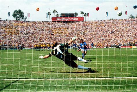 This Is Why Even The Best Players Miss Penalties During A Shoot Out