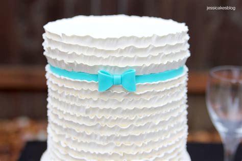 Buttercream Ruffles Cake Tutorial