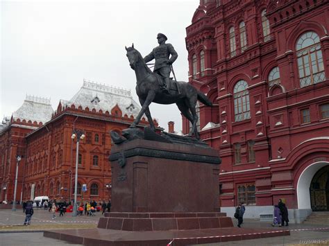 Памятники героям вов в москве фото и описание