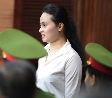 Nhan sắc gây bất ngờ của hot girl Ngọc Miu người hầu tòa cùng trùm ma túy Văn Kính Dương