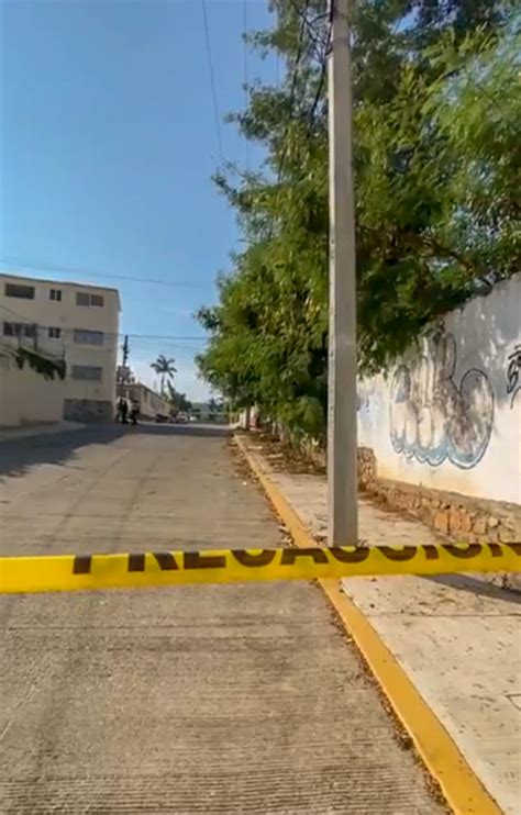 Hallan Cad Ver Degollado Cerca De La Playa Caletilla Noticias Del