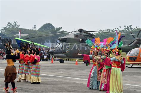 Penutupan Festival Merah Putih Antara Foto