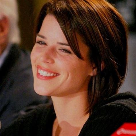 Pin By Brandy Kinslow On Short Hair Styles Neve Campbell Short Hair