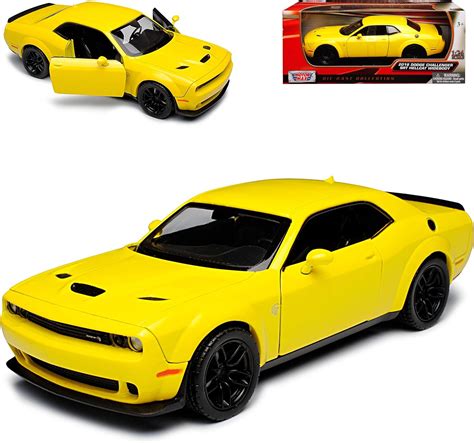 Motormax Dodge Challenger Srt Hellcat Widebody Lc Coupe Gelb Ab 2008 1