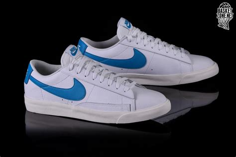 NIKE BLAZER LOW LEATHER WHITE BLUE SWOOSH per €85,00 | Basketzone.net