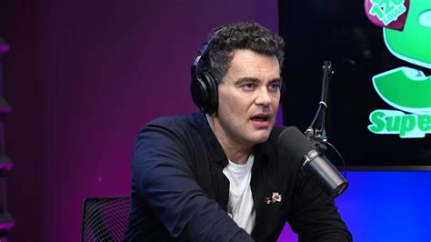 Carmo Dalla Vecchia fala sobre relações mulheres antes de se assumir gay Não rolou