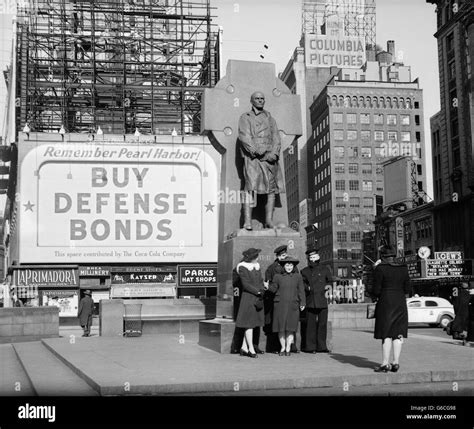 1940s Sailors And Women Pose At Father Duffy Statue Buy Defense Bonds