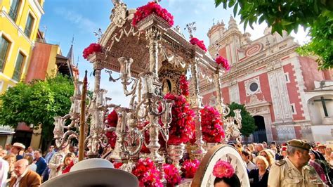 La Hermandad Del Roc O De Sevilla Inicia Su Camino Hacia La Aldea Youtube