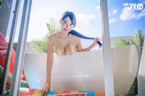 Splash Asian Nudes Porn Pic