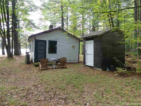 Under 75k Thursday Lake Cabin For Sale On 1 Acre In Seney Mi Under