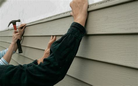 How Is Vinyl Siding Measured And How Much Do I Need