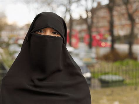 Germany bans Muslim student from wearing niqab face veil in school ...