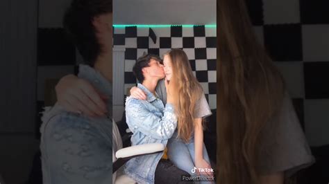 Tik Tok Today I Tried To Kiss My Best Friend Youtube