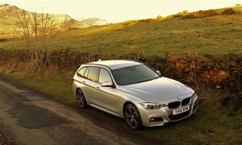 Bmw D Touring Xdrive M Sport Review Car Indicators