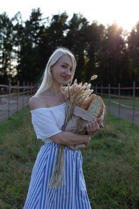 Gorgeous Katerina Y O From Kiev With Blonde Hair Id Ladadate