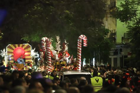 Las Cabalgatas De Reyes Magos De Los Barrios En Imágenes