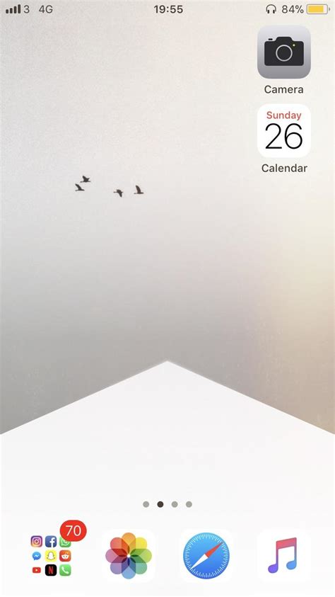 minimalist iphone home screen layout