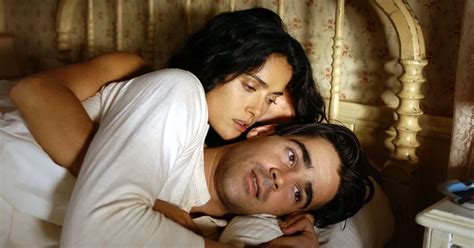Salma Hayek Sobbed During First Nude Scene And Refused To Drop Towel Daily Star