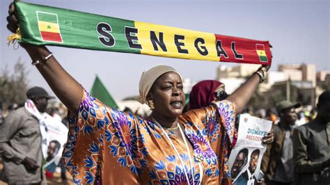 Manifestation à Dakar pour l organisation de l élection présidentielle