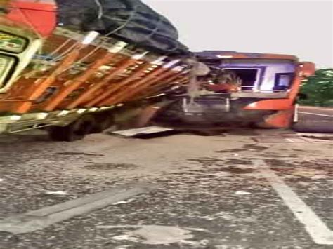 Sleeper Bus Rammed Into A Trolley Full Of Soybeans In Sarvad Jamunia Two Drivers Died On The