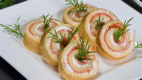 Aperitivos De Salm N Ahumado Y Crema De Queso Al Cebollino Gurm