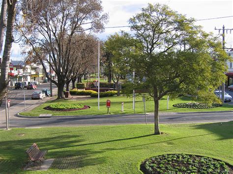 Bairnsdale, VIC - Aussie Towns