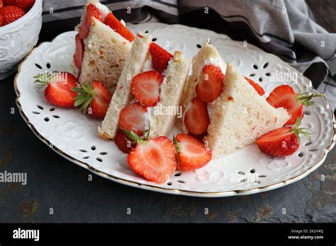 Japanese Fruit Sandwiches Hi Res Stock Photography And Images Alamy