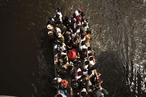 Relief agencies fear disease in flooded Thailand | CNN