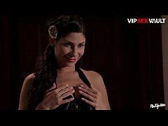 Vip Sex Vault Pinup Milf Wife Rachel Evans Has An Erotic Surprise For Husband Xxx Mobile