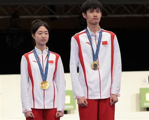 China S Huang And Sheng Win First Gold Of Paris Games Rediff Sports