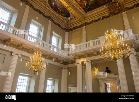 Banqueting house whitehall ceiling hi-res stock photography and images ...