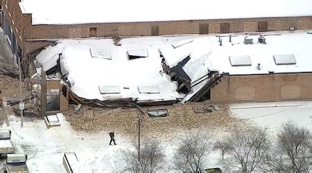 Heavy Snow Causes Rash Of Roof Collapses Facility Management Roofing