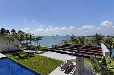 3 Indian Creek Island Dr Miami Beach Fl 33154 Virtual Tour Coldwell Banker Residential