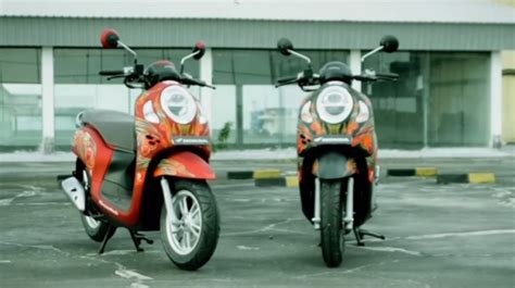 Honda Scoopy Dan Honda PCX 160 Hadir Dengan Livery Khusus PSM Makassar